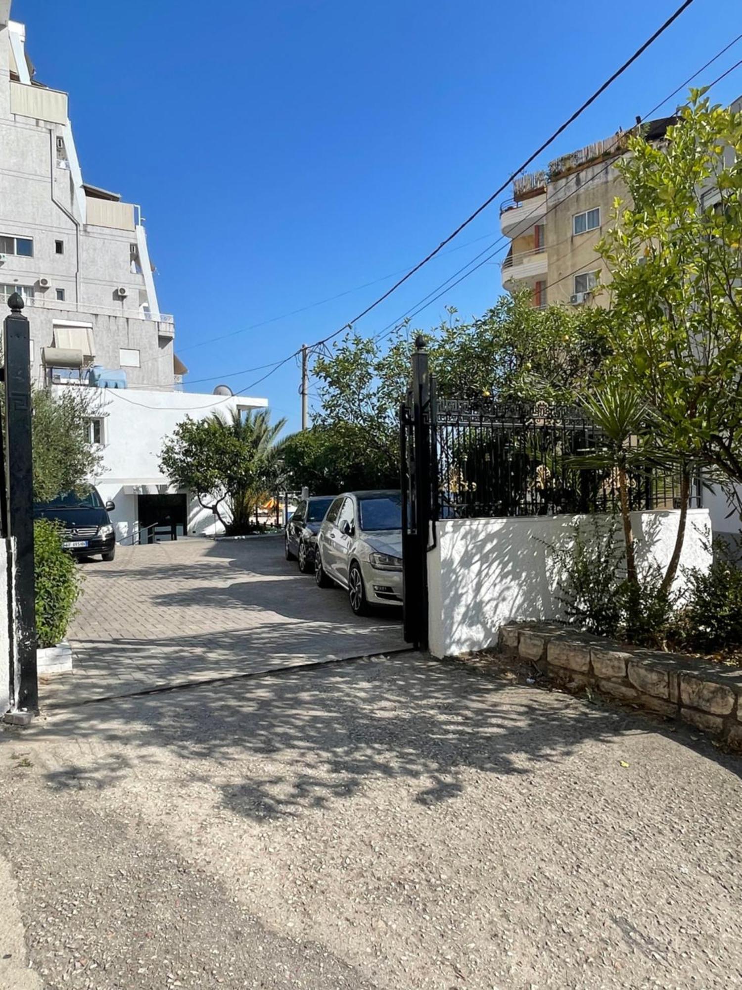 Aries Apartments Sarandë Exterior foto